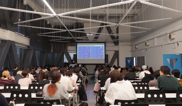 会場は東京・西新宿の「コクーンタワー」