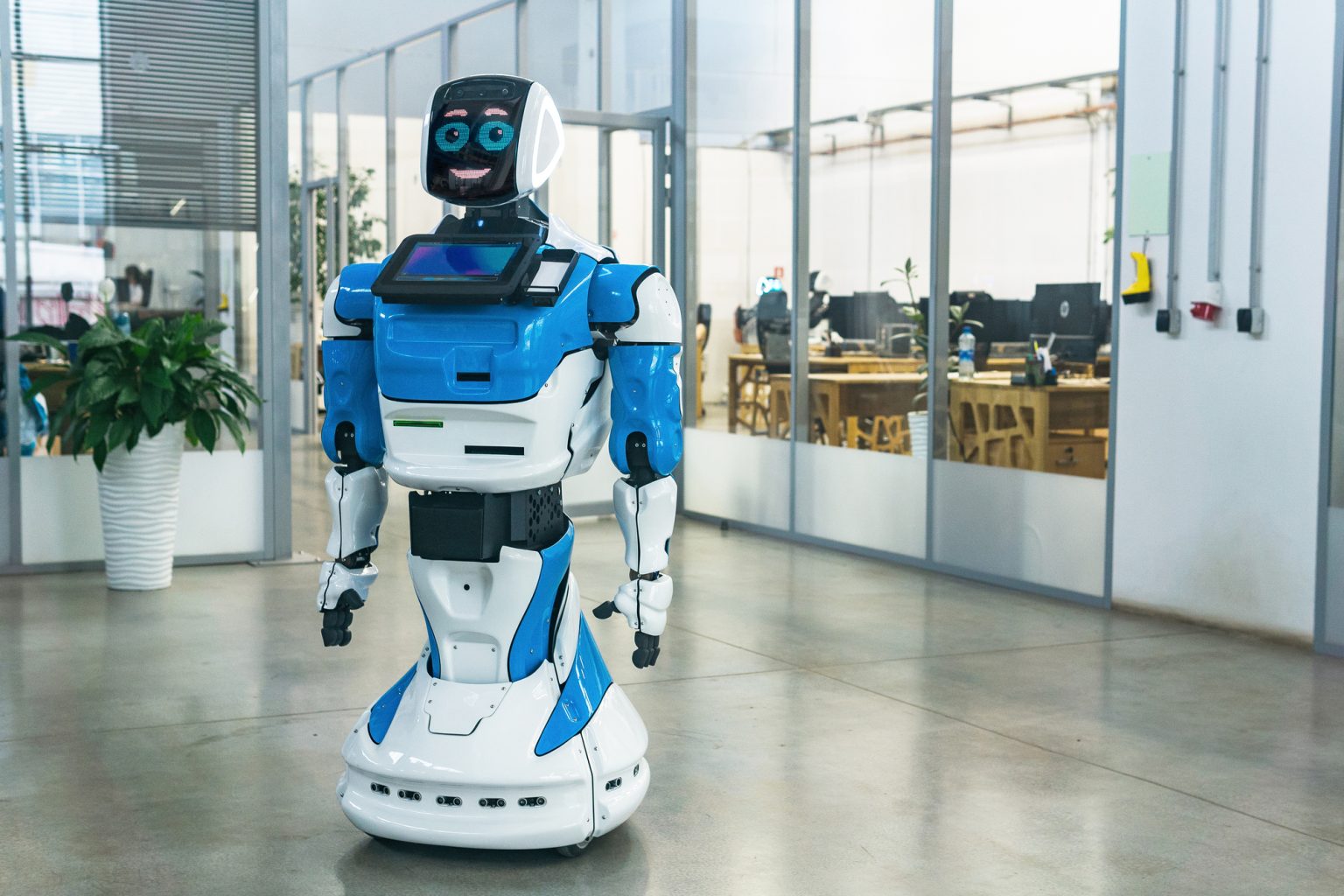 ロボット導入が進む背景