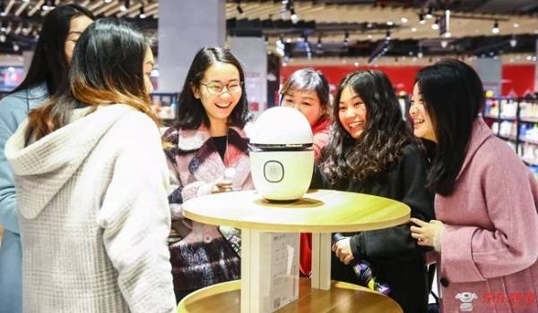 中国ECをリードする京東が海外製品に触れる『越境EC体験センター』を開設