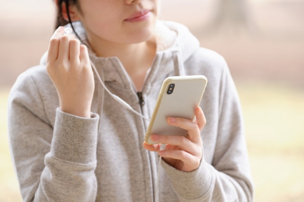 シェアはYouTubeで、インスタは男女で差