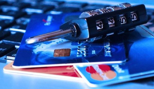 通信販売の決済手段に関する意識調査。クレカ利用に対する不安を払拭するのは？