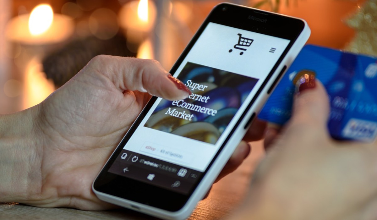 「See Now, Buy Now」を実現するファッションショー開幕