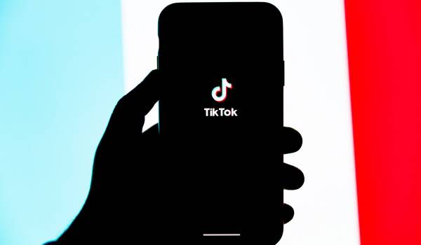 【LINEリサーチ】高校生の4割がTikTokを視聴