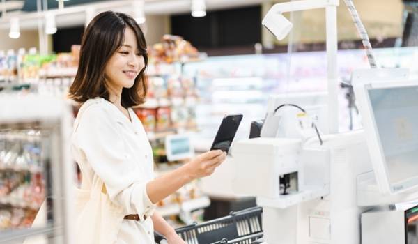 QRコード決済ユーザーの4割弱が2つ以上を使い分け、メリットは「ポイント還元」や「スマートさ」