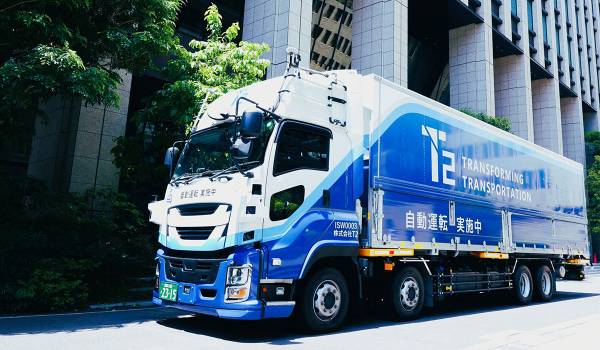 T2、自動運転トラックによる幹線輸送の商用運行を開始　佐川急便、日本郵便ほか5社が参画