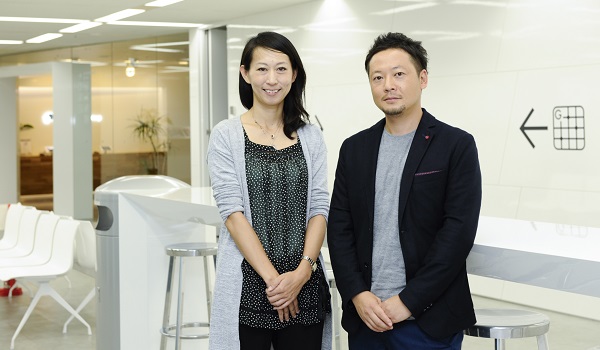 （左側）株式会社ディーアンドエム　ビジネス開発部 マネージャー　濱田 有希氏 （右側）株式会社ディーアンドエム　取締役　ビジネス開発部 兼 営業部 部長 　金丸 悠一氏　