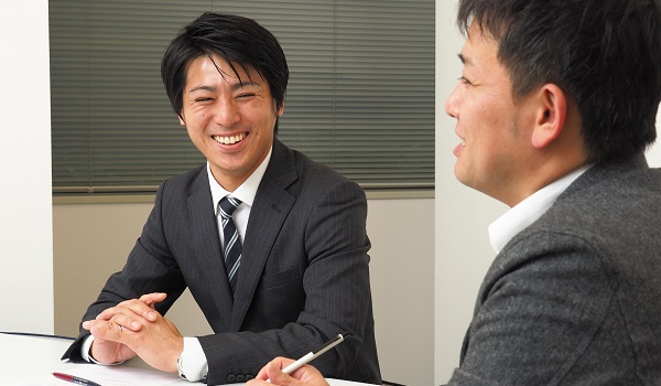 （左）株式会社ラクーン　Paid事業推進部 小俣 淳氏