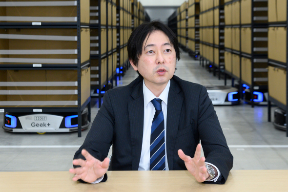 自社で物流事業も展開。棚搬送型ロボットのトップランナー